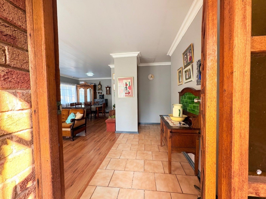 3 Bedroom Property for Sale in Langenhovenpark Free State